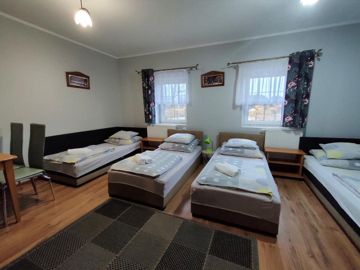 Bed and Breakfast Stajnia Pod Debem à Starachowice Extérieur photo